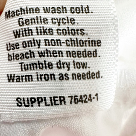 a.n.a Mid-Rise White Twill Shorts 7” inseam Perfect Short Pockets Belt Loops - Picture 6 of 6